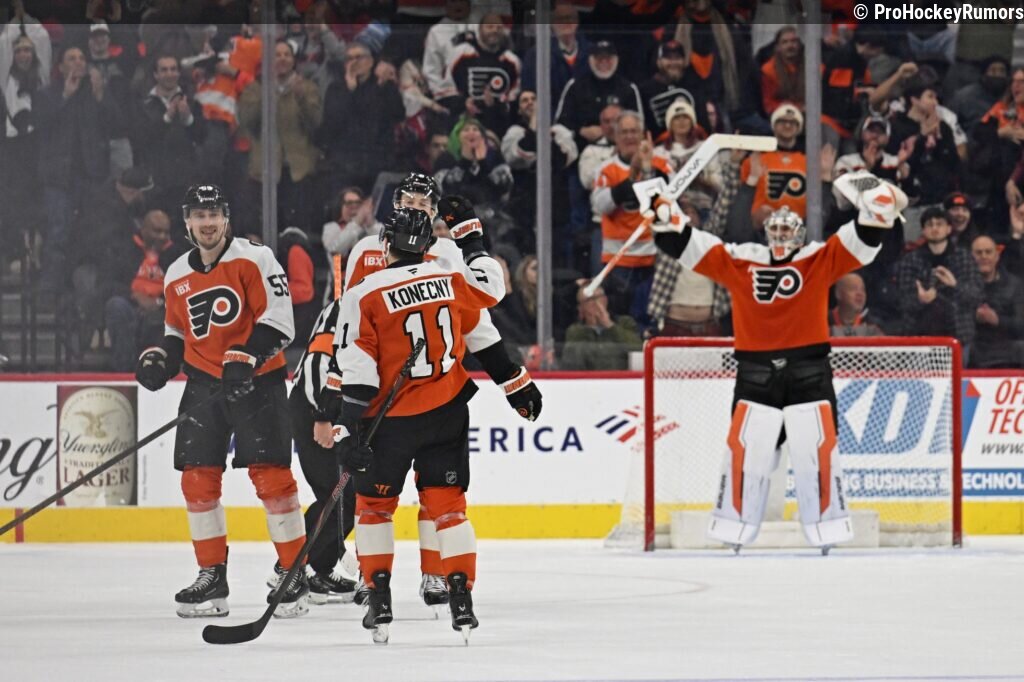 Snapshots: Flyers, Curran, Rifai