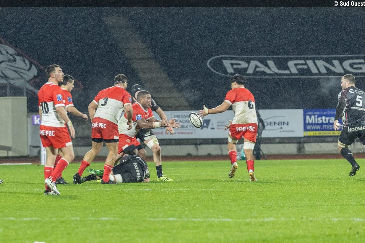 Le Biarritz Olympique s'illumine puis s'éteint à Valence Romans