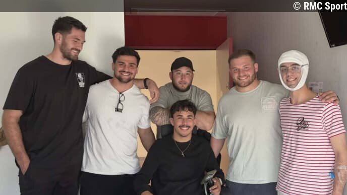 La belle initiative des joueurs du Stade Toulousain, qui ont rendu visite au jeune rugbyman agressé dans l'Aveyron