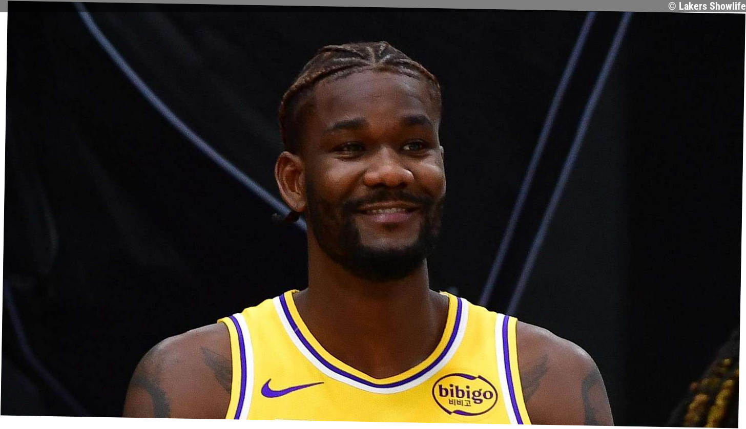 Deandre Ayton just did exactly what Lakers fans have been asking for