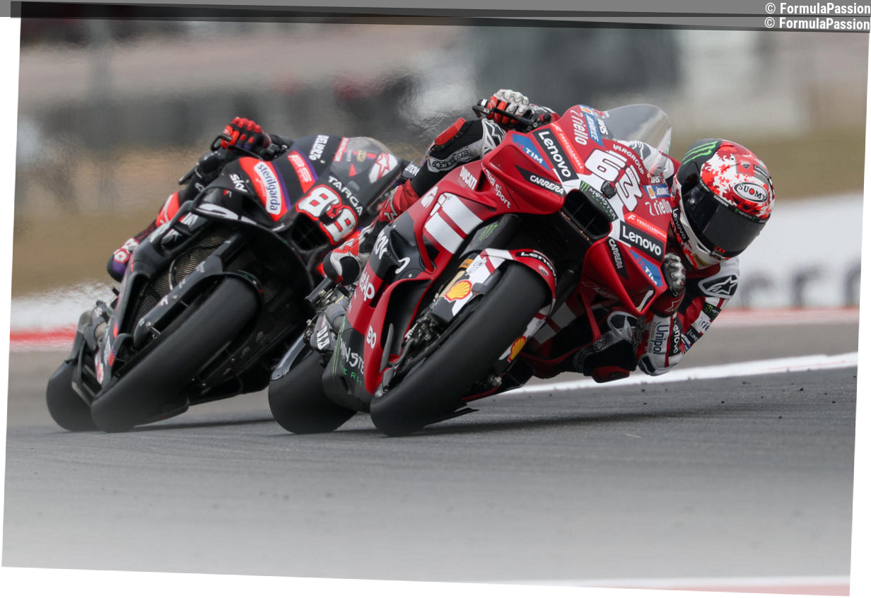 Dialogo Martin-Bagnaia: "Voi avete perso qualcosa con il carico, io faccio quello che fa Bezzecchi"