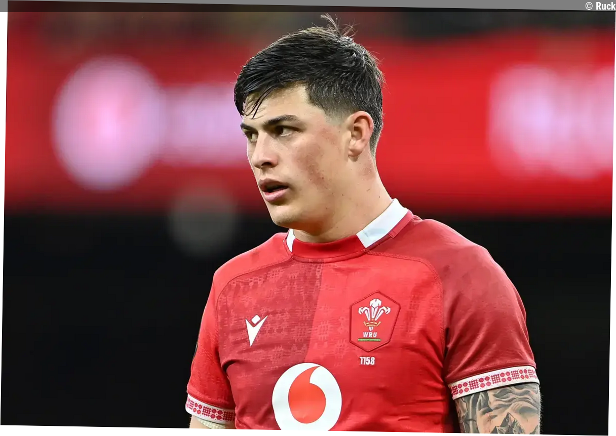 Louis Rees-Zammit admits there's one player faster than him
