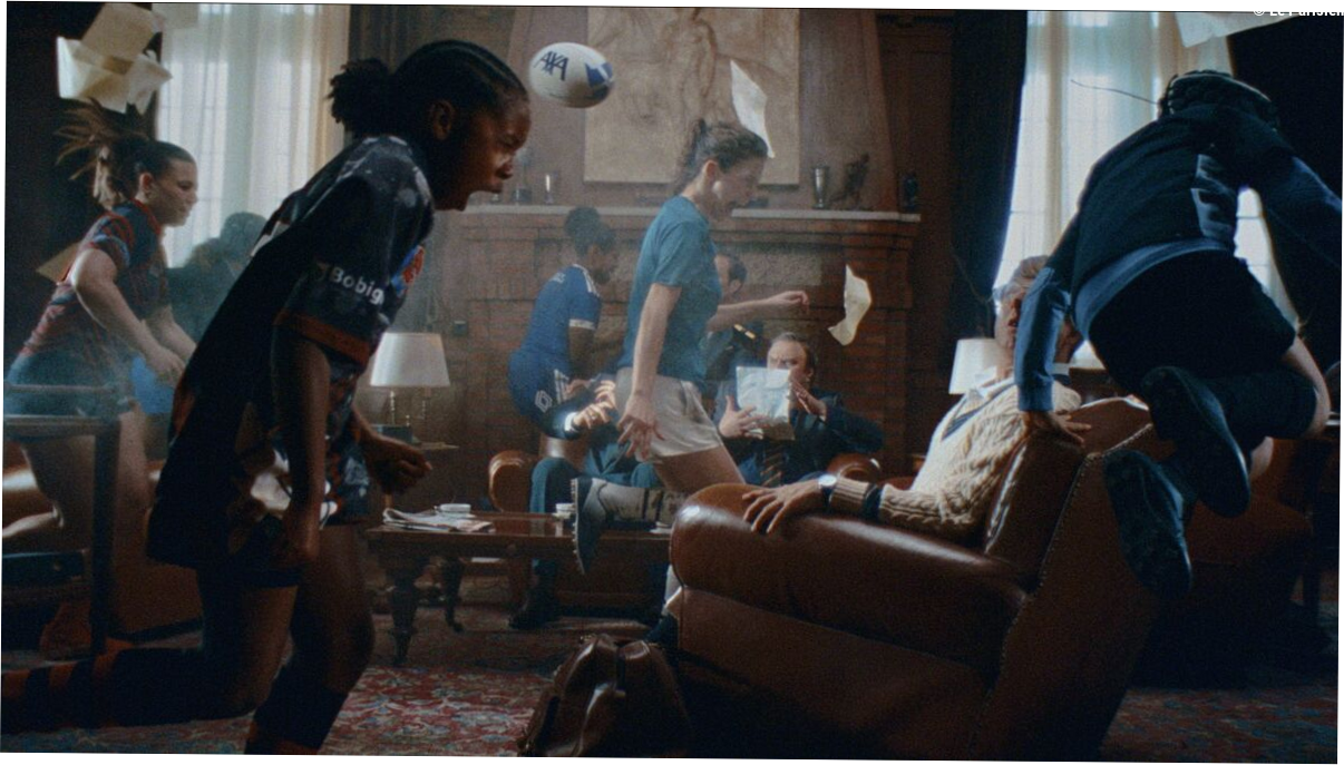 « Une claque ! », « C'est vraiment nous ! » : les coulisses de la pub de 3 minutes qui met en lumière le rugby féminin