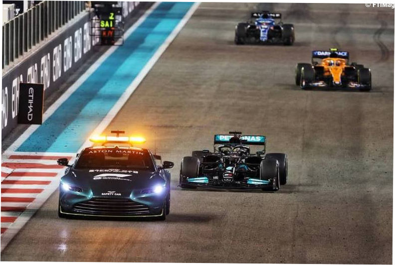 Niels Wittich revisite la finale d'Abou Dhabi en 2021 : Michael Masi est tombé dans un piège