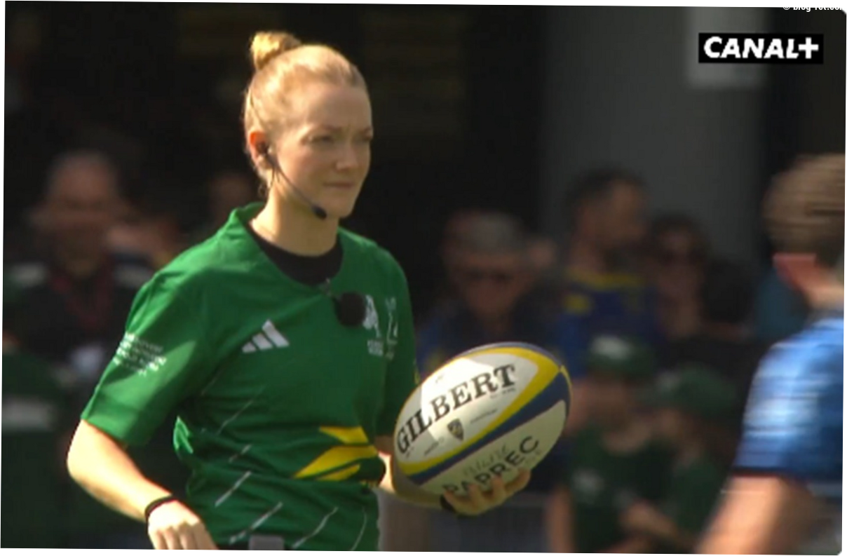 L'arbitre Hollie Davidson entre dans l'histoire du Top 14