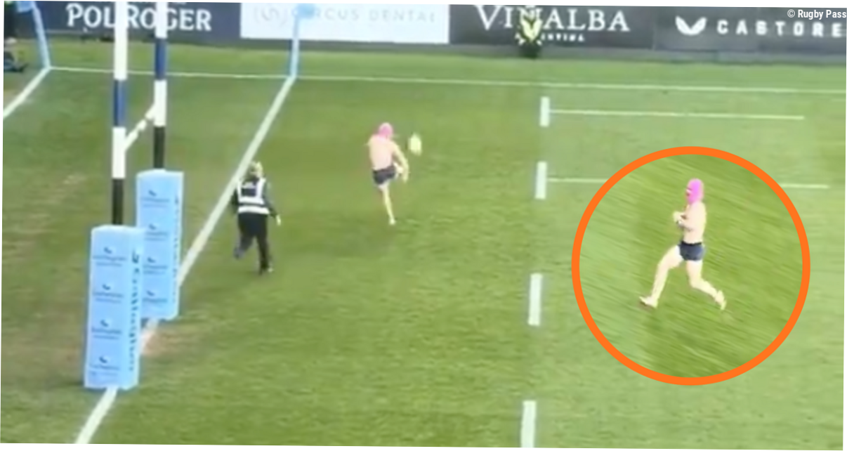 VIDEO - en cagoule rose et boxer, un supporter anglais impossible à arrêter
