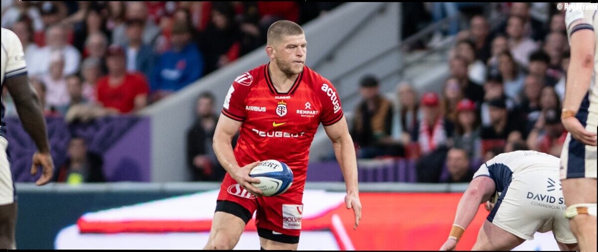 Top 14 - Technique. "Il lit les rucks mieux que personne" : pourquoi Jack Willis (Toulouse) est-il si fort pour gratter des b