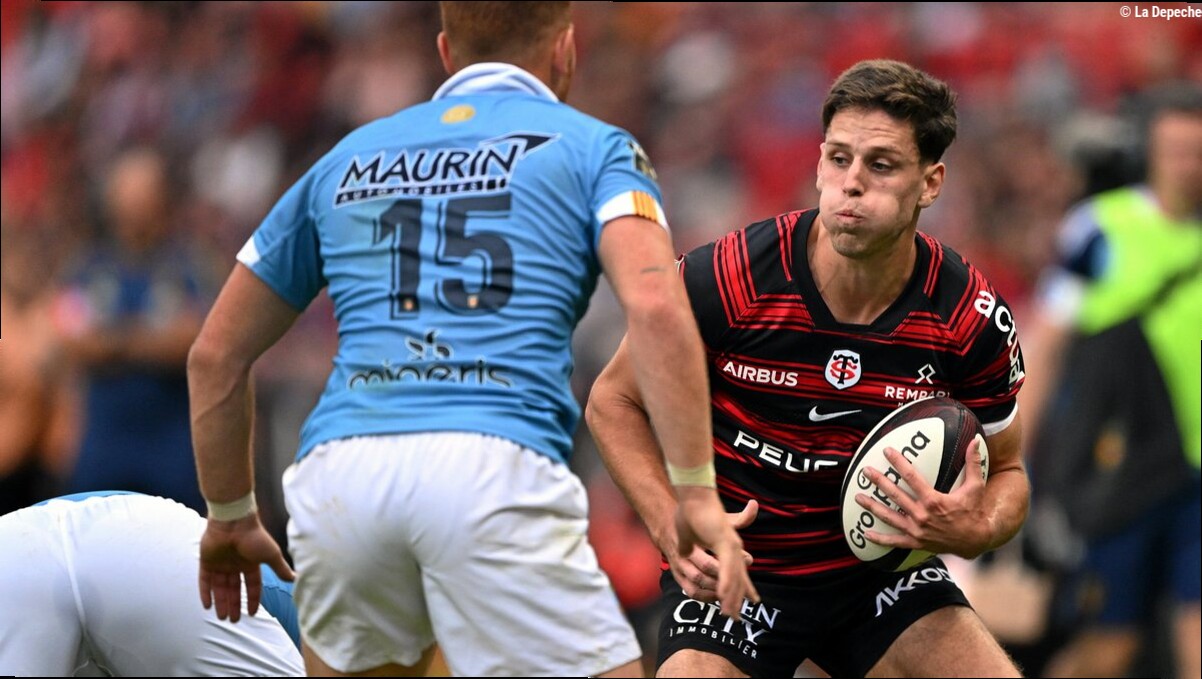 Stade Toulousain : ailier de 100 kilos, ses premières, international à VII, formé à Moissac, joueur à Valence d'Agen : cinq c