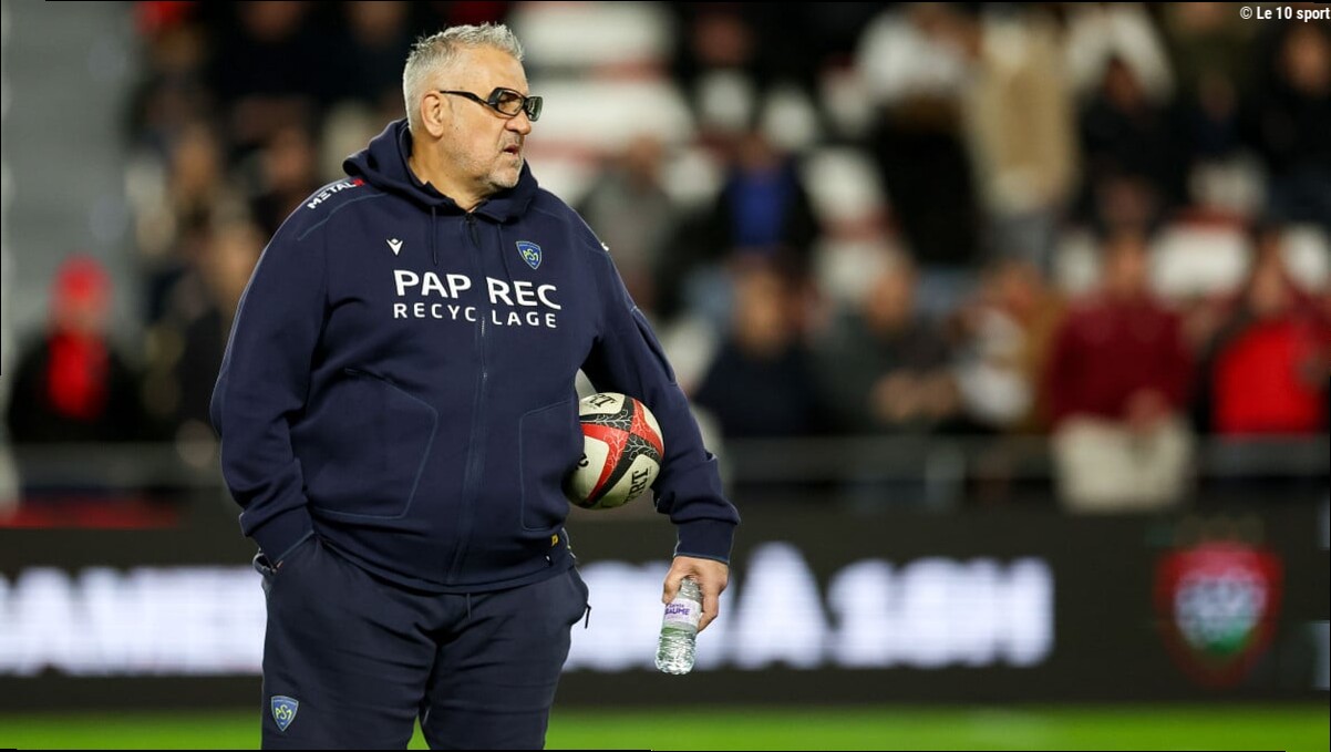 Rugby - Top 14 : Christophe Urios offre un cadeau à ses joueurs après la victoire contre le Stade Toulousain