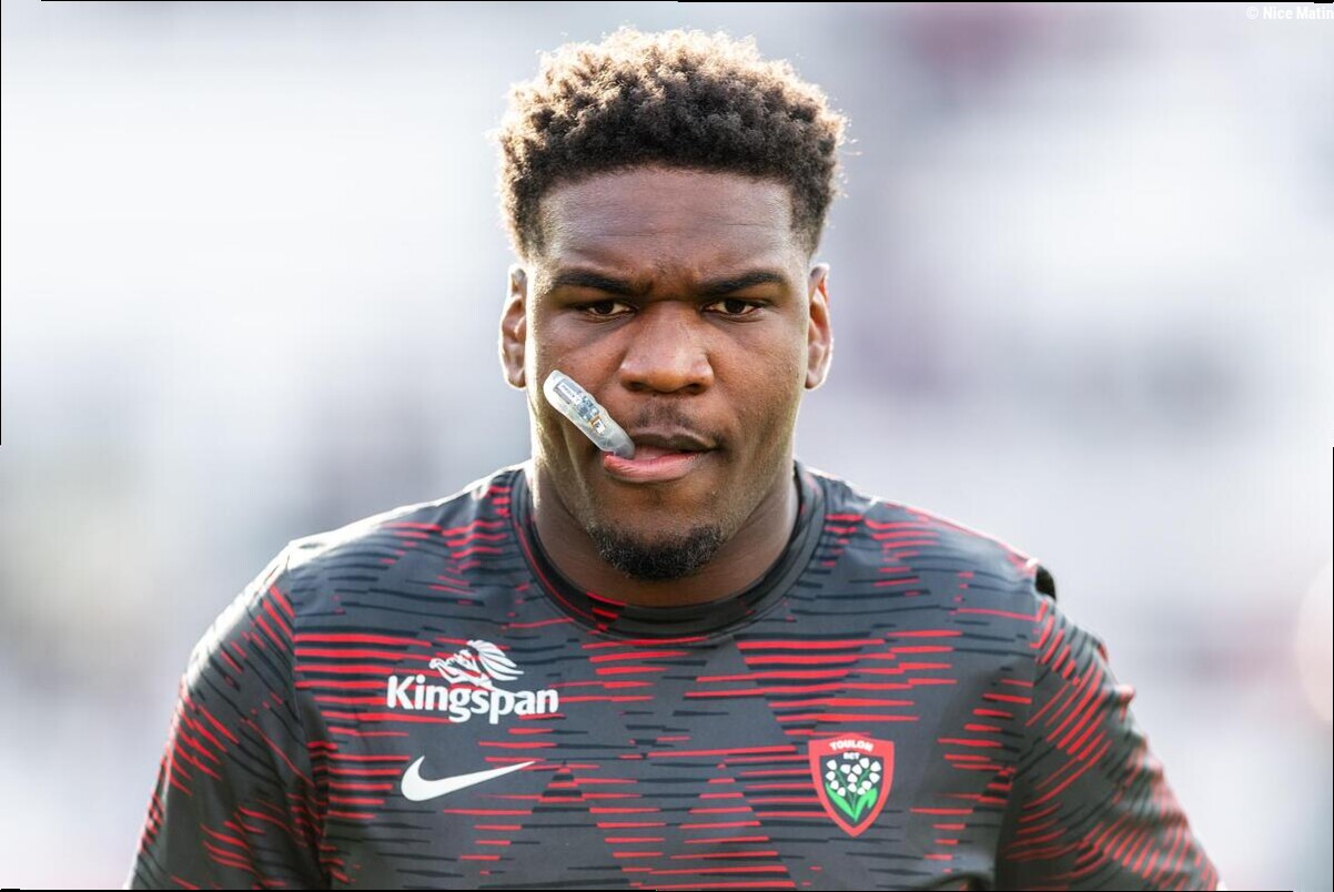 Fratrie de rugbymen, grand espoir anglais, boute-en-train... Junior Kpoku, le jeune joueur qui est en train de mettre Toulon 