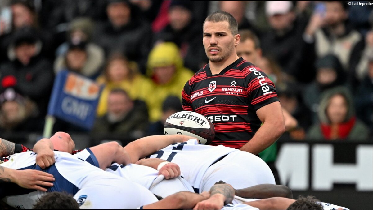 Stade Toulousain : en quoi la présence d'Antoine Dupont au stade Vélodrome de Marseille face à Toulon pourrait être un événem