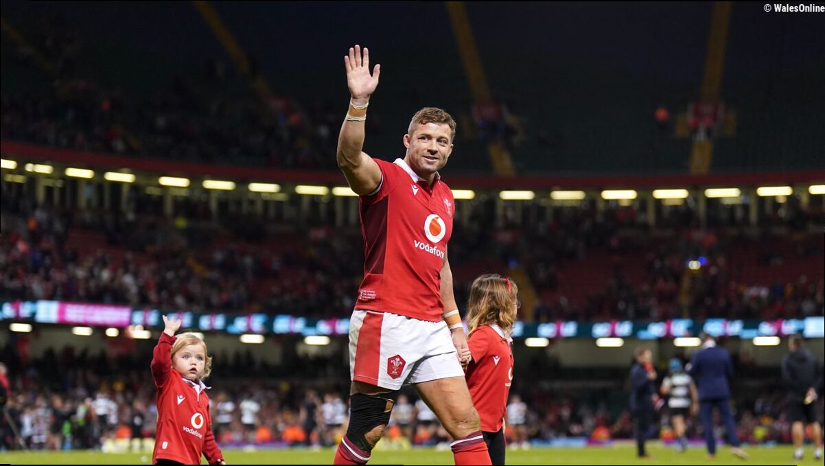 Wales legend Leigh Halfpenny announces end of his rugby career