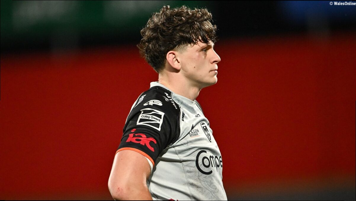 Welsh club announce departures list as Wales stars go and cult hero retires