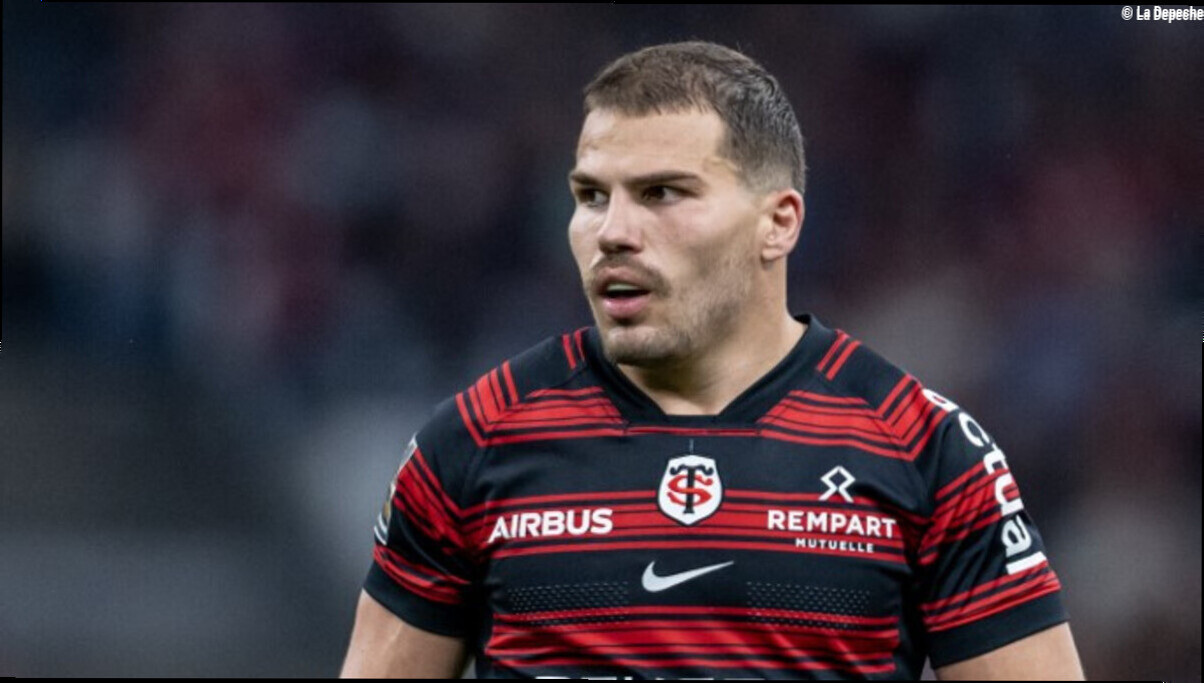 Toulon-Stade Toulousain : pourquoi Antoine Dupont n'a pas été nommé capitaine malgré sa titularisation sur la pelouse du Vélo
