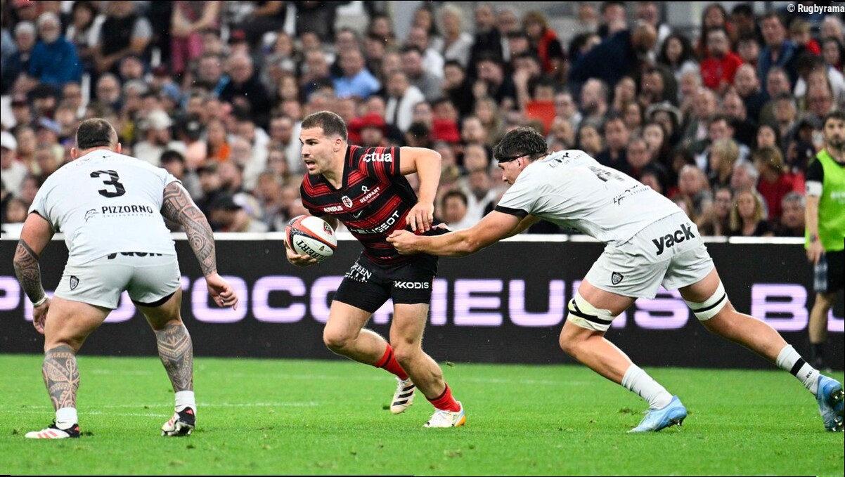 Top 14. Virgile Lacombe (Toulouse) : "Antoine Dupont, on ne le ménage pas beaucoup…"