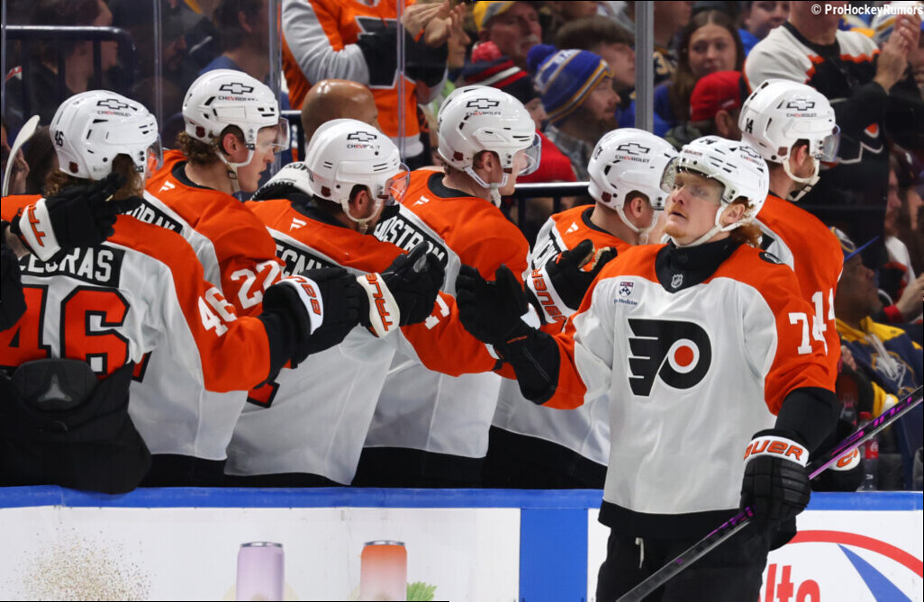 Snapshots: Flyers Injuries, Oilers, Celebrini