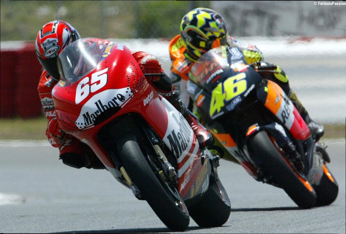Ducati a Barcellona con il solo Bagnaia: nel 2003 la prima vittoria in MotoGP con Capirossi