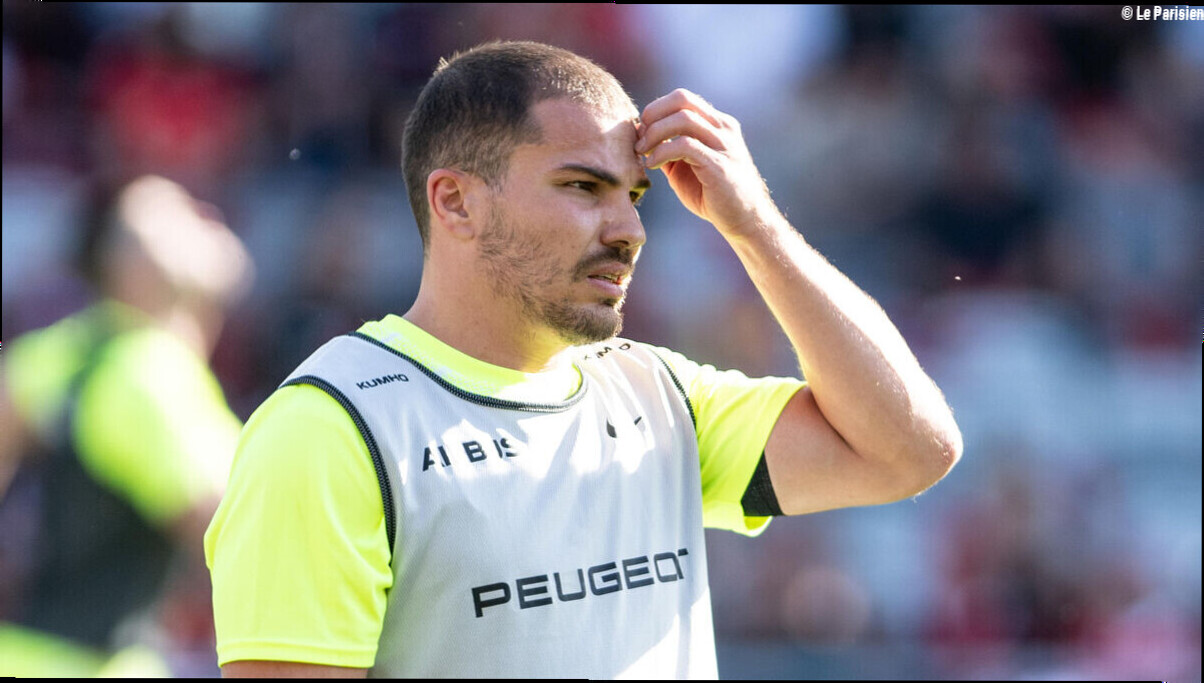 « Je vous le dirai plus tard » : Antoine Dupont blessé, le Stade toulousain évasif sur son état de santé