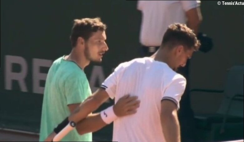 Roland-Garros : Après son marathon contre Atmane, Thanasi Kokkinakis abandonne #RolandGarros #RG26 #Kokkinakis #CarrenoBusta