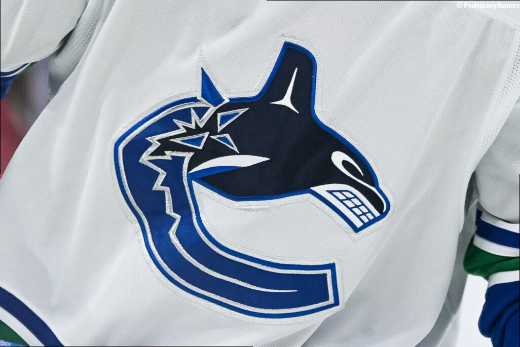 Canucks Sign Ilya Safonov To One-Year Contract