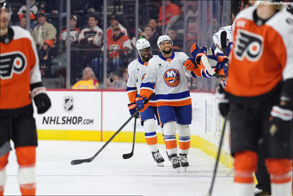 Islanders Sign Marshall Warren To One-Year Extension