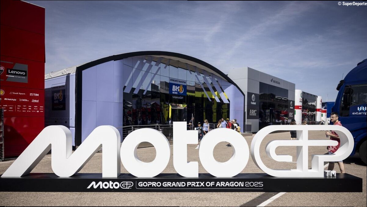 Más de 10 millones, una historia repetida y un golpe de suerte: los entresijos de la continuidad de Motorland en MotoGP