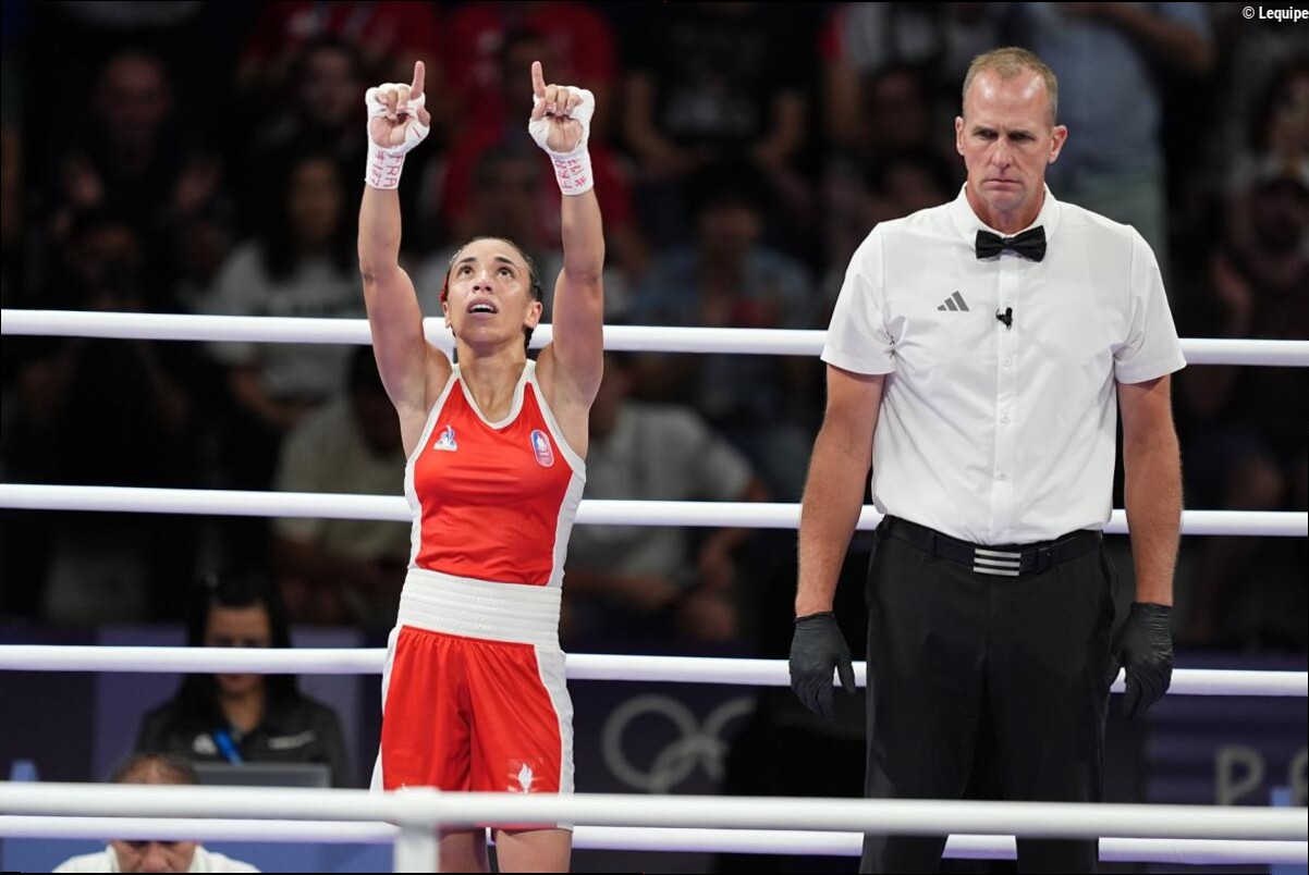Wassila Lkhadiri élimine la triple championne du monde, la Taïwanaise Hsiao Wen Huang en quarts de finale de la World Boxing 