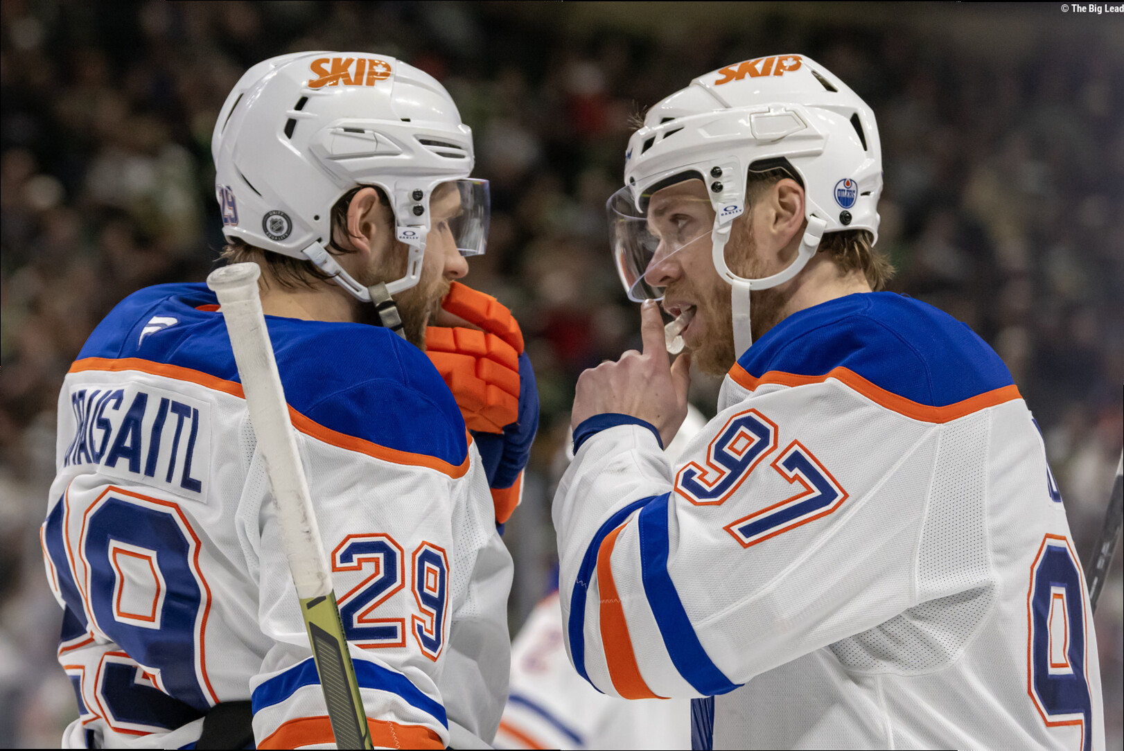 Oilers get green light as NHL clears coach Mike Babcock