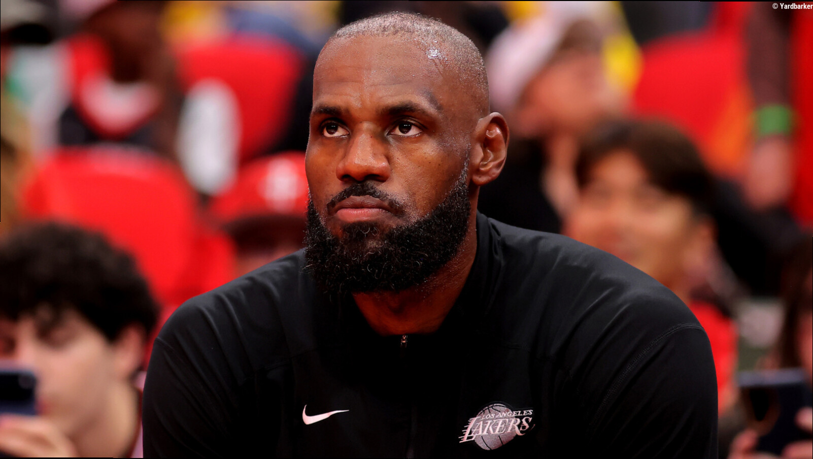 LeBron James is reportedly only considering one team besides Lakers
