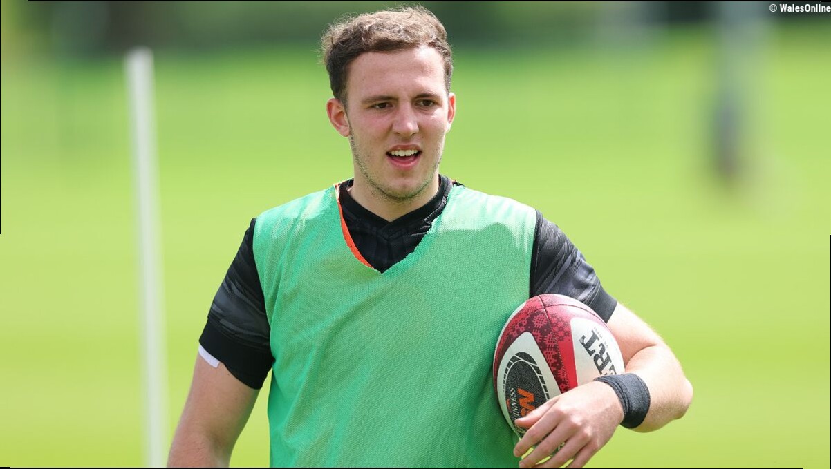 Young Wales international 'told to look elsewhere' before being lost to English giants