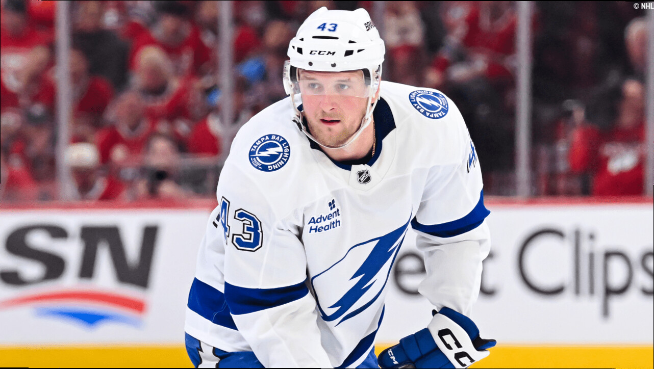 D. Raddysh traded to Maple Leafs, signs 8-year contract