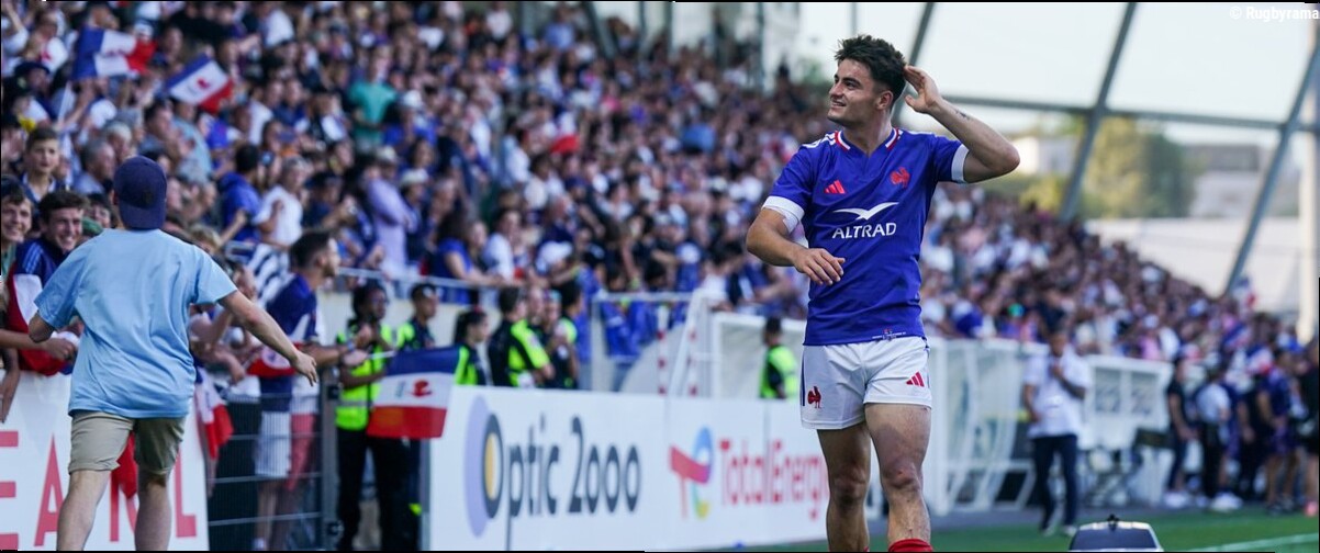 XV de France - Reportage. "Ici, ici, c'est la Rabine !" : À Vannes, les Bleus ont été accueillis par un public chaud comme la