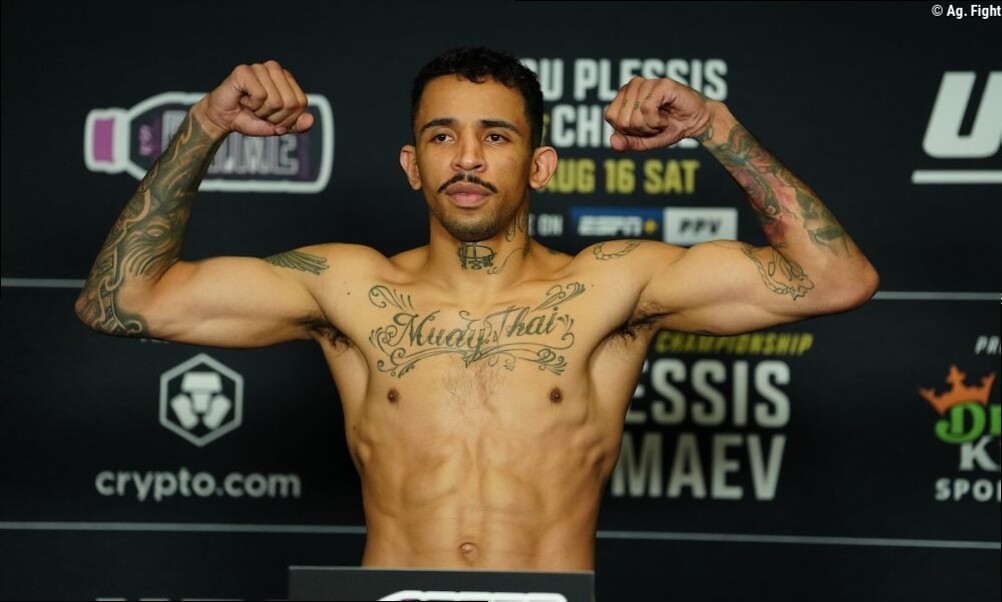 Carlos Prates manda recado sobre corrida pelo título dos meio-médios do UFC