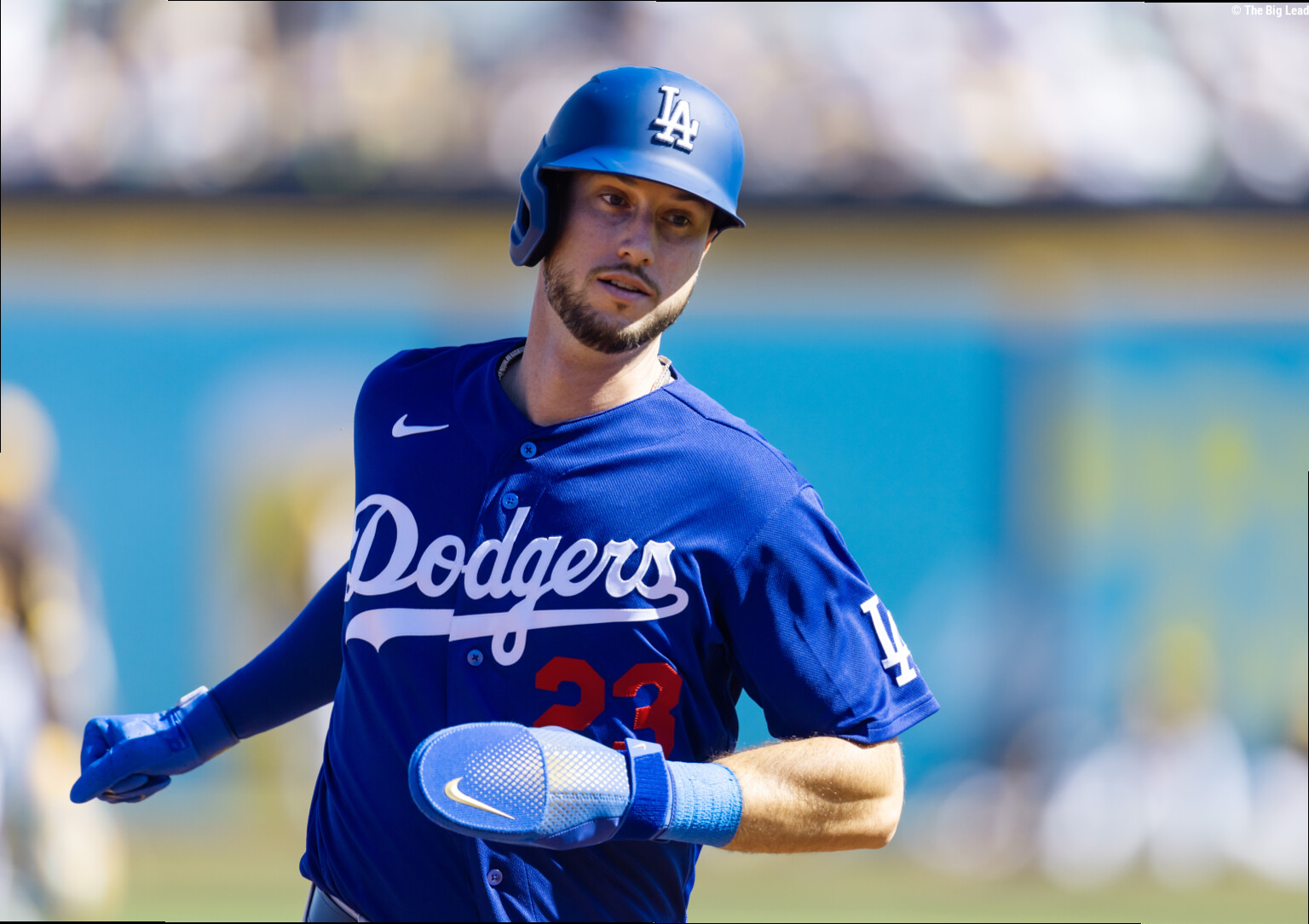 Dodgers' Kyle Tucker leaves game with injury