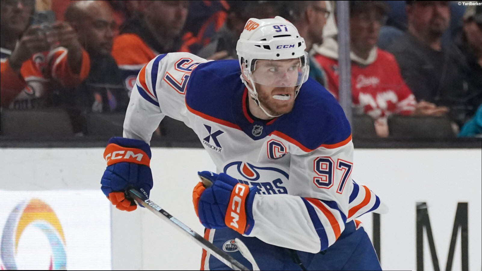 Connor McDavid sounds incredibly desperate in support of Oilers hiring Mike Babcock