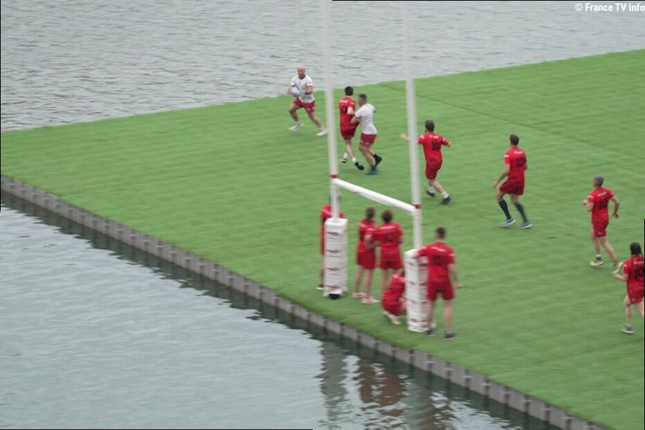 Pour marquer, il faut plonger : le WateRugby fait son grand retour sur la Garonne