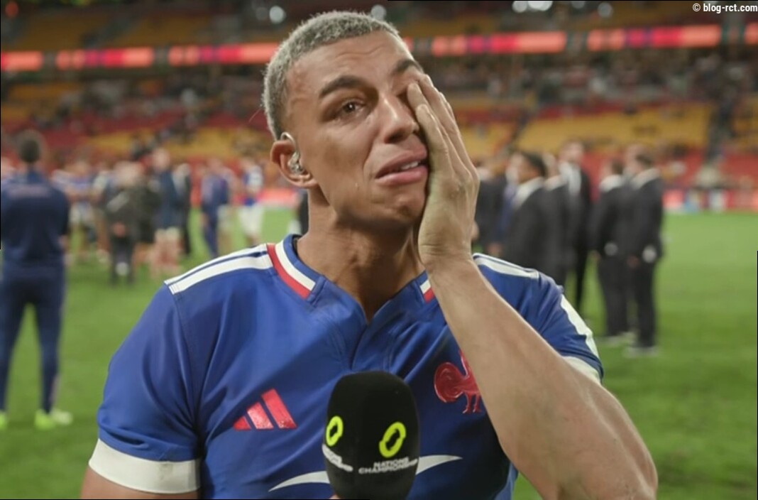 Aaron Grandidier en larmes après son doublé contre l'Australie