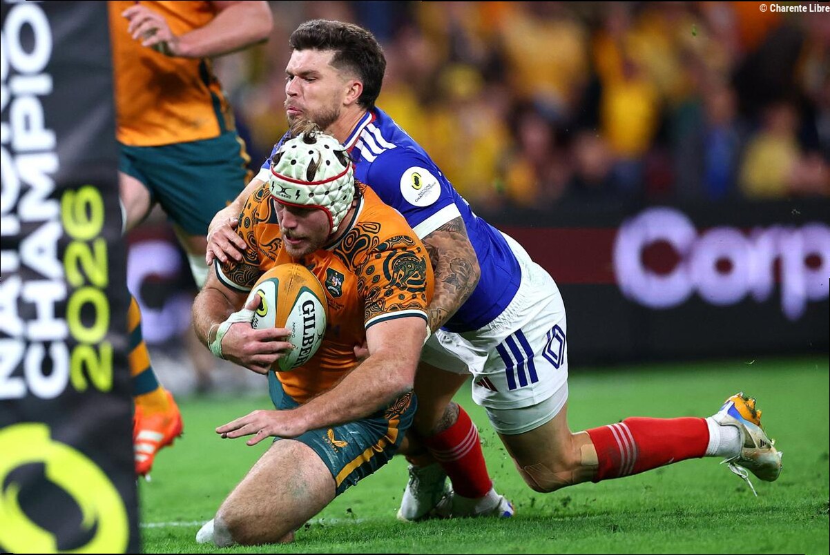 Rugby : Romain Ntamack - Matthieu Jalibert, duo magique pour porter les Bleus à Brisbane