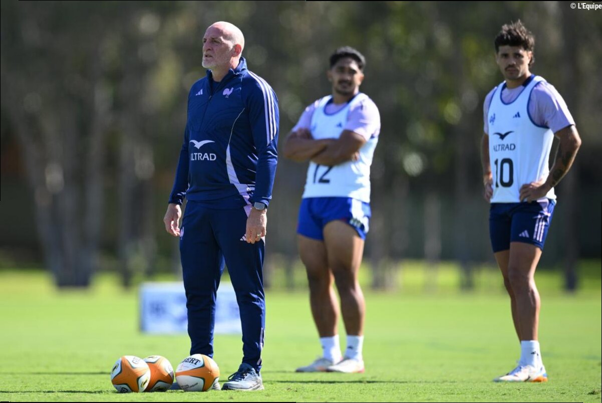 « Bien, mais peut mieux faire » : Patrick Arlettaz juge la prestation de Ntamack et Jalibert face à l'Australie