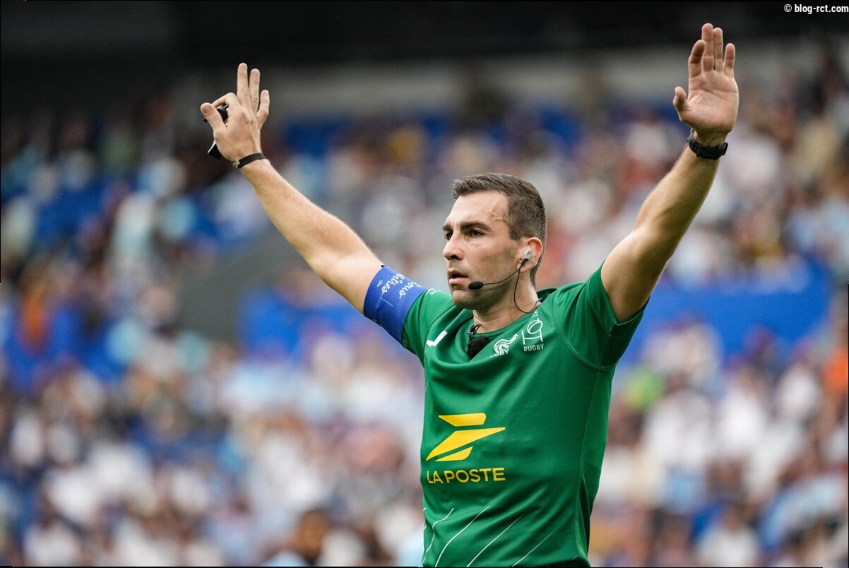 Il voulait seulement connaître les règles… il arbitre aujourd'hui les plus grands matchs