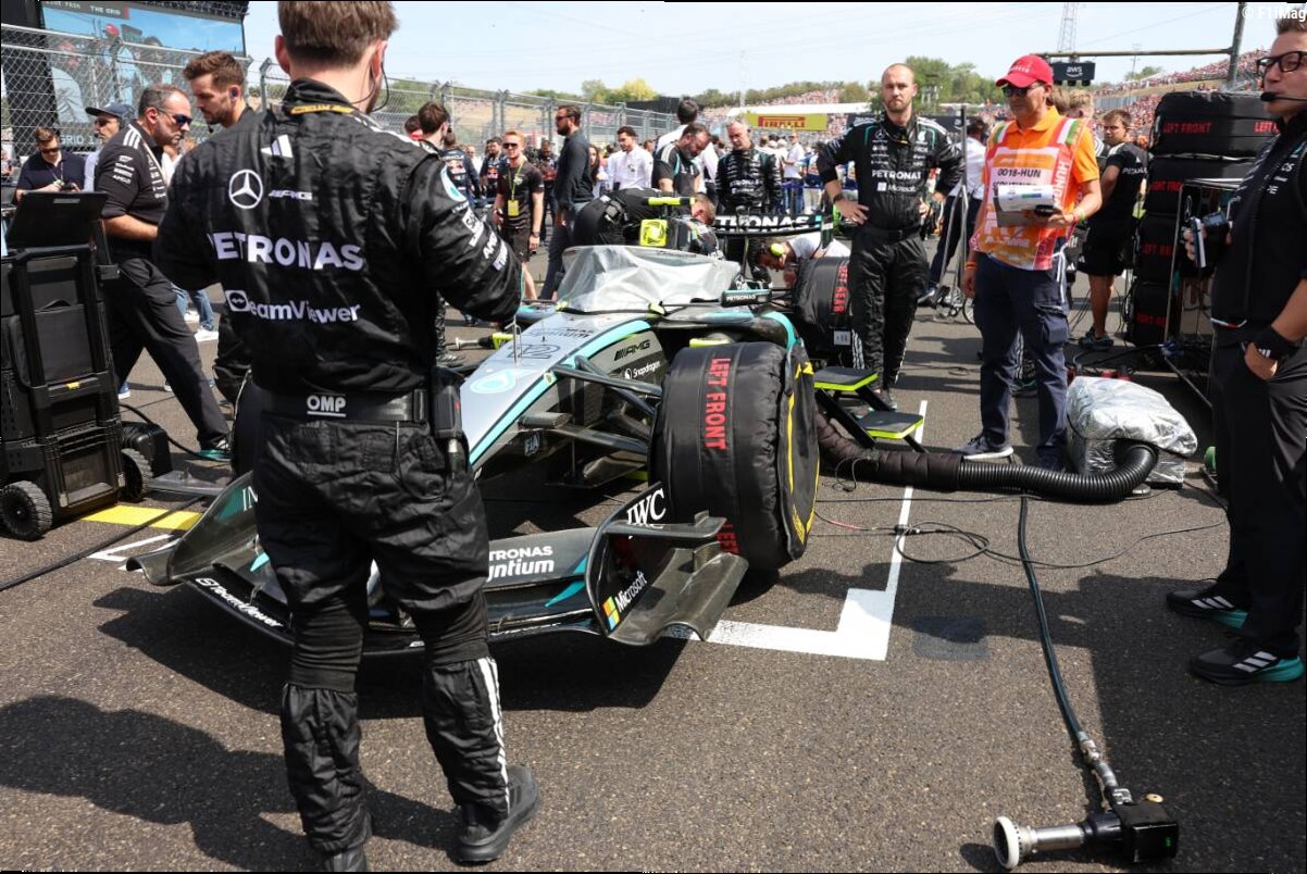 Toto Wolff s'emporte et attaque les ingénieurs rivaux : "Des Teletubbies sur le muret des stands"