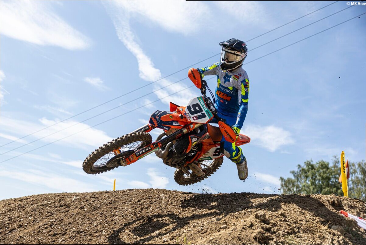 Jeremy Seewer Runs Inside the Top Five in the Czech MXGP