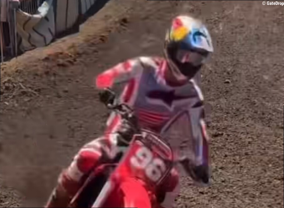 Video: Lawrence brothers swap bikes on press day at Washougal