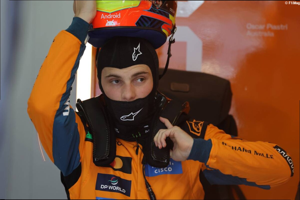 Oscar Piastri charge Sainz après leur accrochage : "Qu'il se regarde dans un miroir"