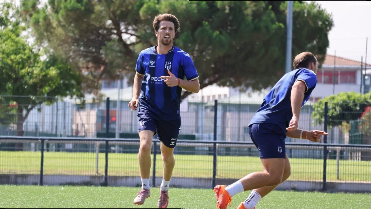 ENTRETIEN. Pro D2 : "Je suis toujours cet enfant qui a juste envie de s'amuser avec ce maillot..." Les confidences de Jules S