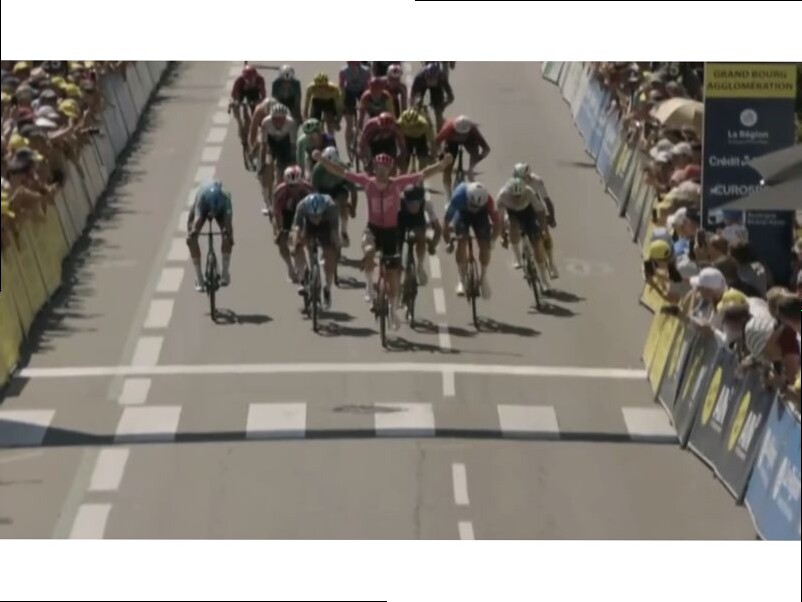 TOUR DE L'AIN, PRIMA TAPPA A HOBBS: BATTUTI ALLO SPRINT DAINESE E BARILLOT. 4° MILAN, 5° DELLE VEDOVE
