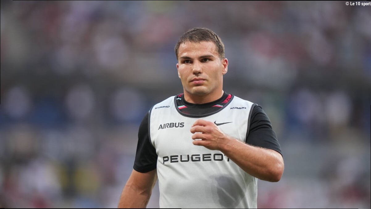 Le Stade Toulousain prépare déjà l'après Antoine Dupont : Voilà les deux joueurs qui peuvent succéder à la star du XV de Fran