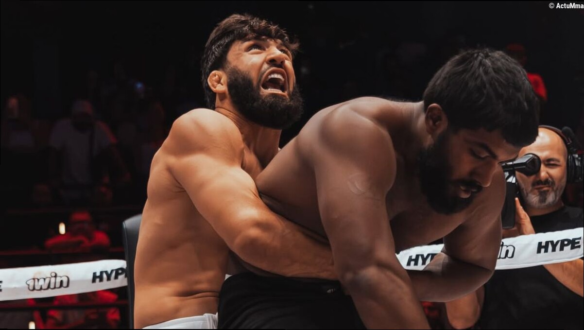 Arman Tsarukyan remporte son combat en moins de 3 minutes face à un influenceur indien