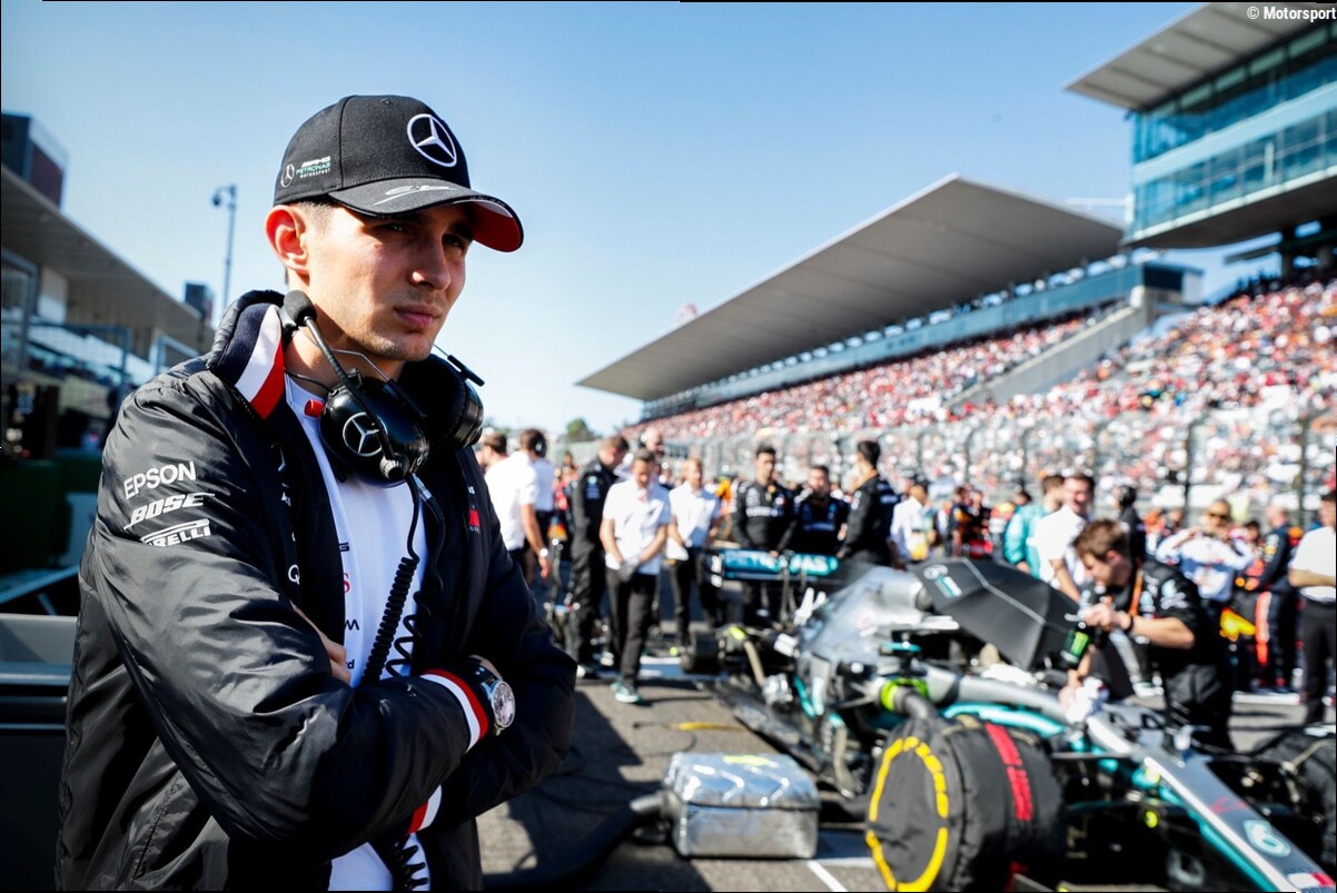 "Volví al coche y me eché a llorar", revela Ocon sobre su año al margen de la F1