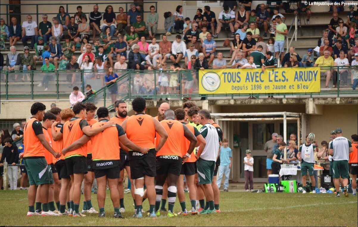 La Section Paloise à la rencontre de ses supporters à Arudy